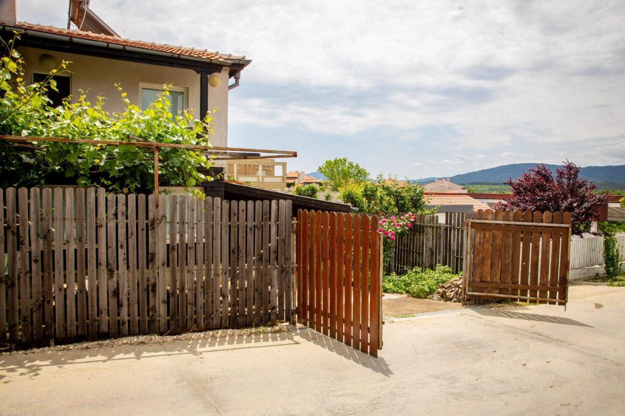 Villa Beni - 4 Bedroom Private House By Flаt Manаger Lozeneț Exterior foto